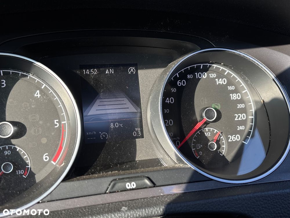 Volkswagen Golf - 35