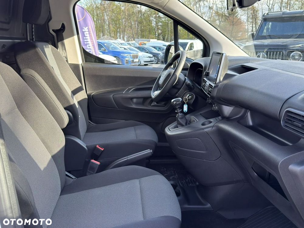 Toyota Proace City - 16