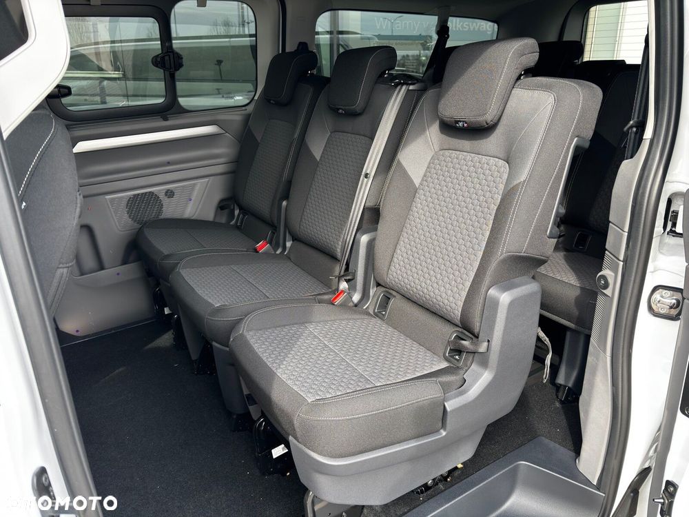 Volkswagen Caravelle - 19