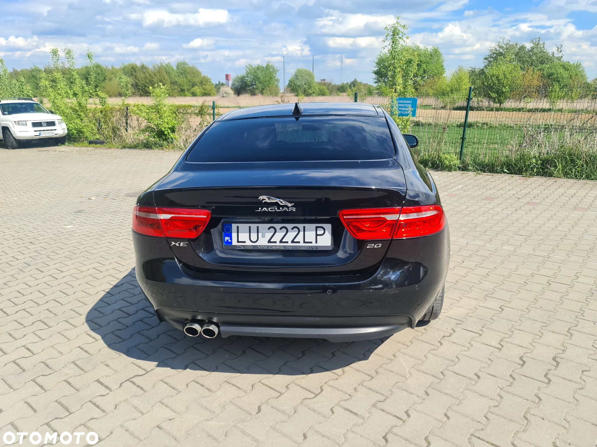 Jaguar XE - 4