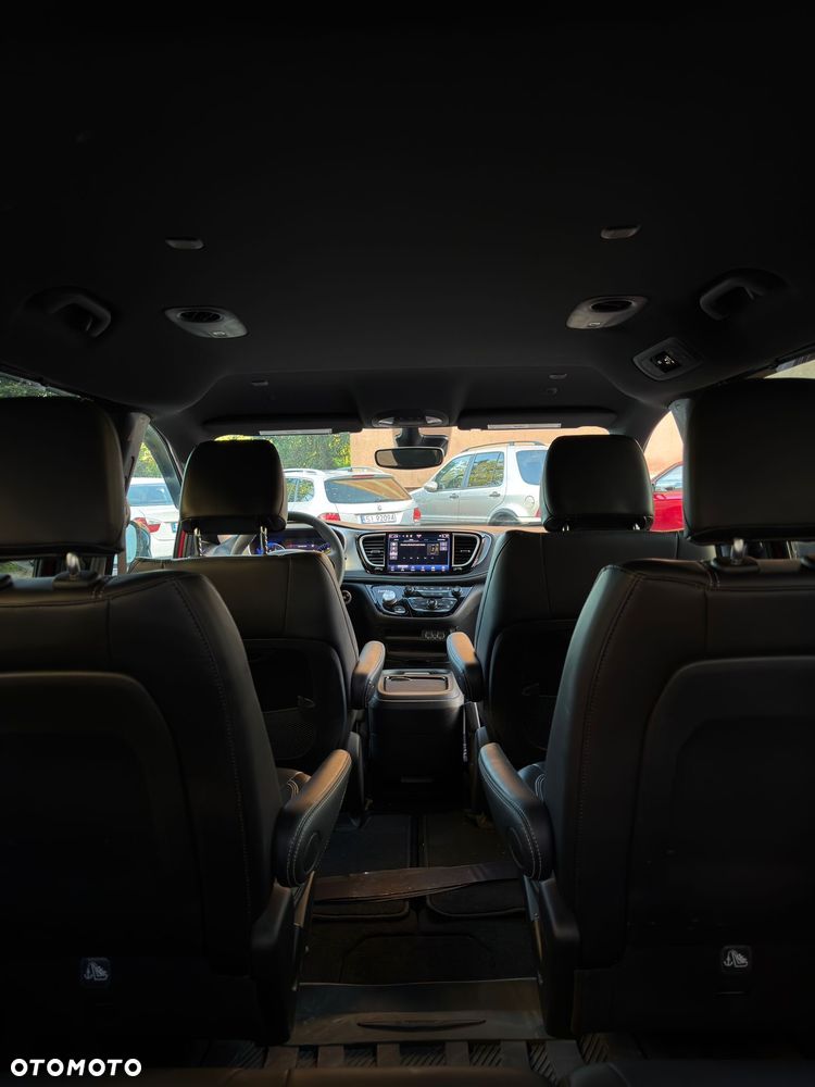 Chrysler Pacifica - 24