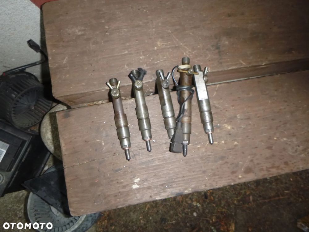 WTRYSKIWACZE VW LT T4 VOLVO 2,5TDI SPRAWDZONE IGŁA - 1