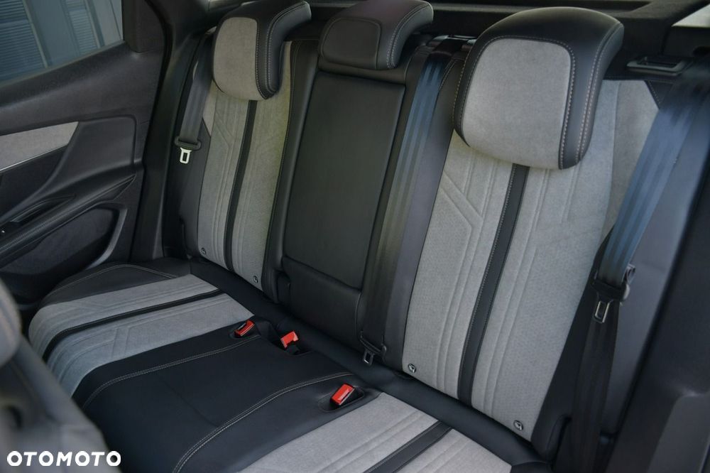 Peugeot 3008 225 e-EAT8 GT Pack - 12