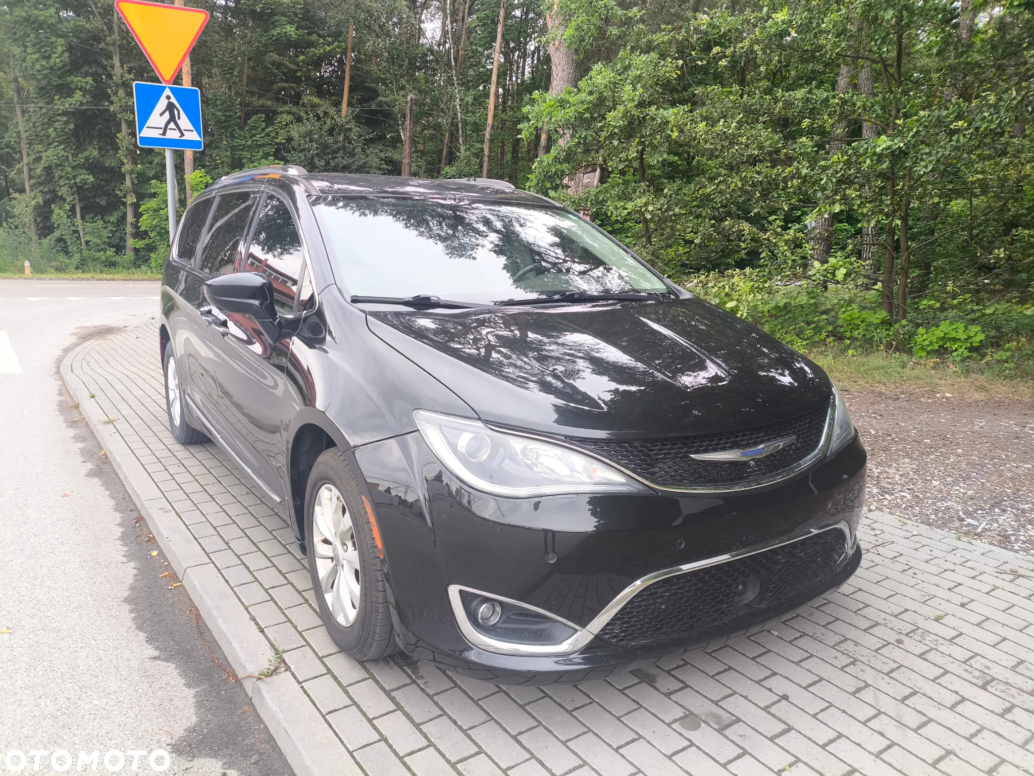 Chrysler Pacifica - 6