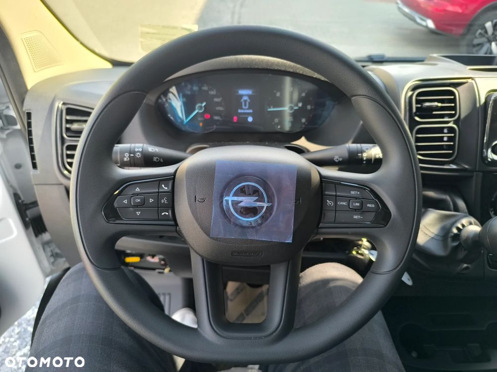 Opel Movano - 10