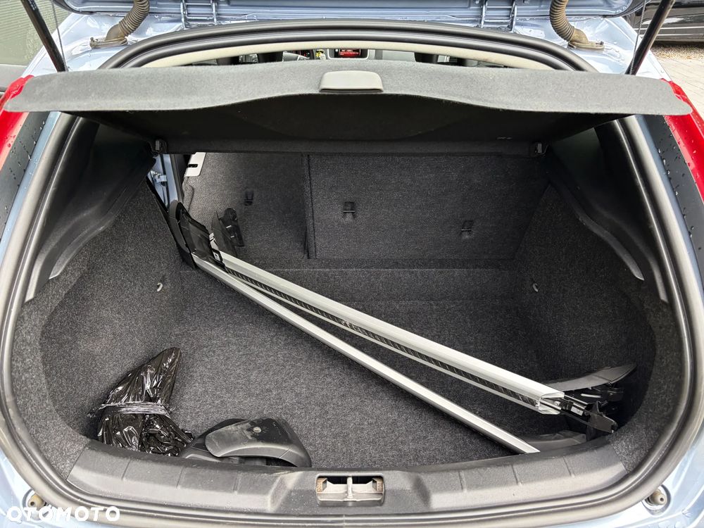 Volvo V40 T3 Drive-E Momentum - 32