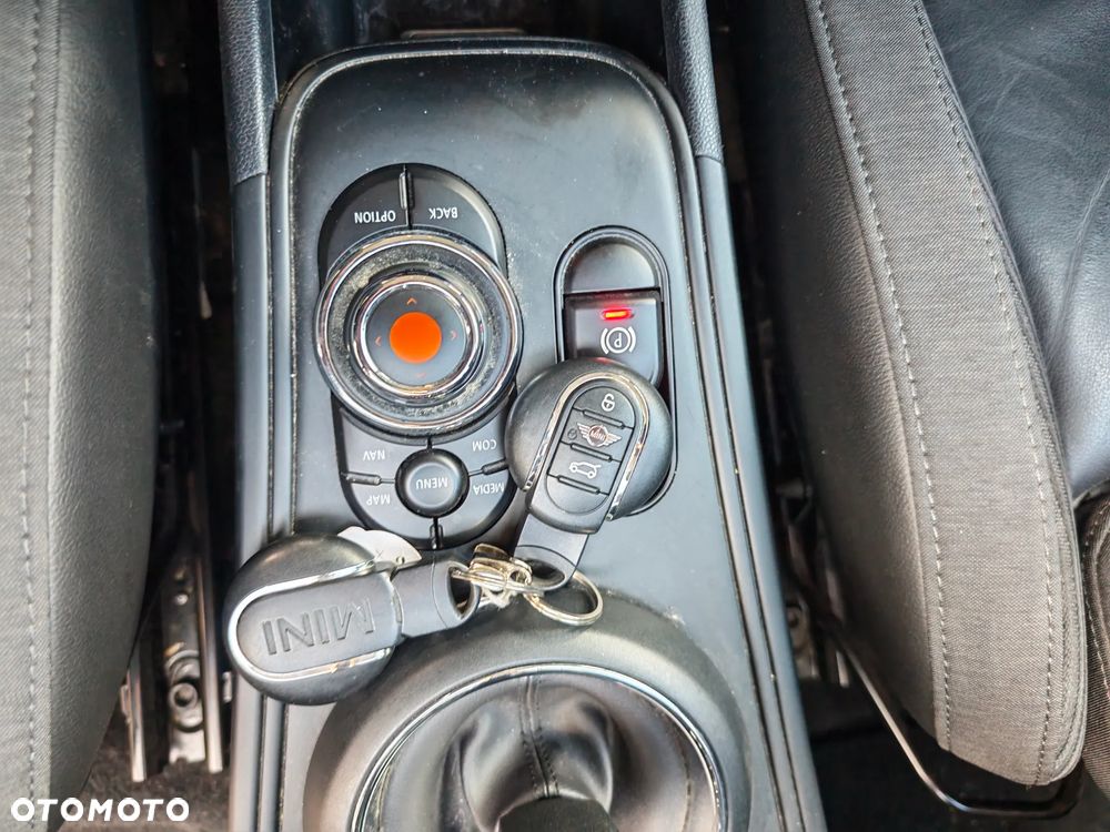 MINI Countryman Cooper Essential Trim - 27