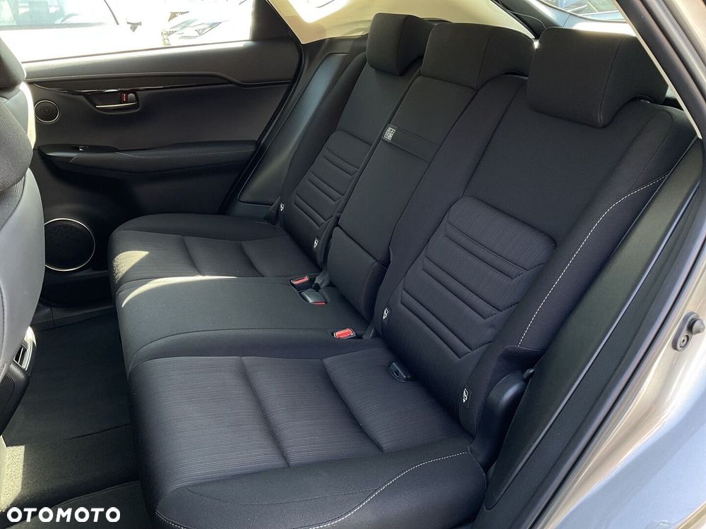 Lexus NX 300h Business Edition AWD - 14