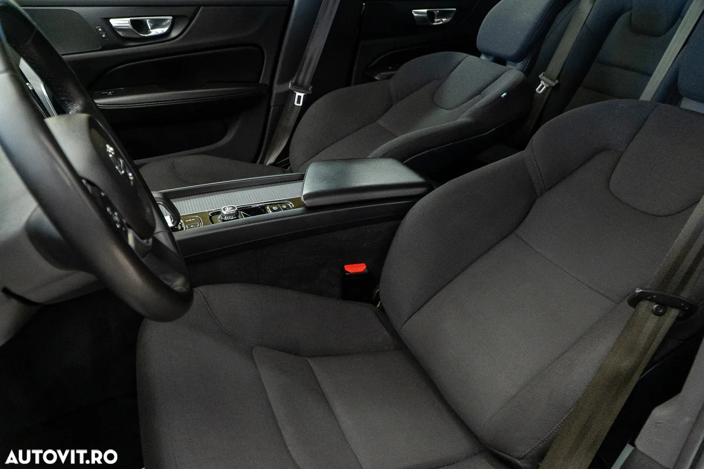 Volvo V60 B4 MHEV AT8 FWD Momentum - 18