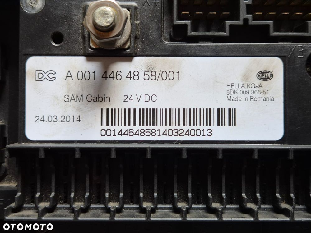 Skrzynka Tablica Modul Plyta bezpiecznikow A0014464858 A0014465058 MERCEDES MP4 - 5