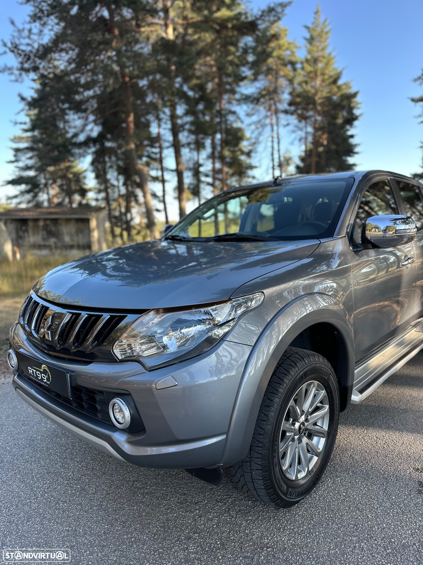 Mitsubishi L200 2.4 DI-D CD Intense Strakar 4WD - 8