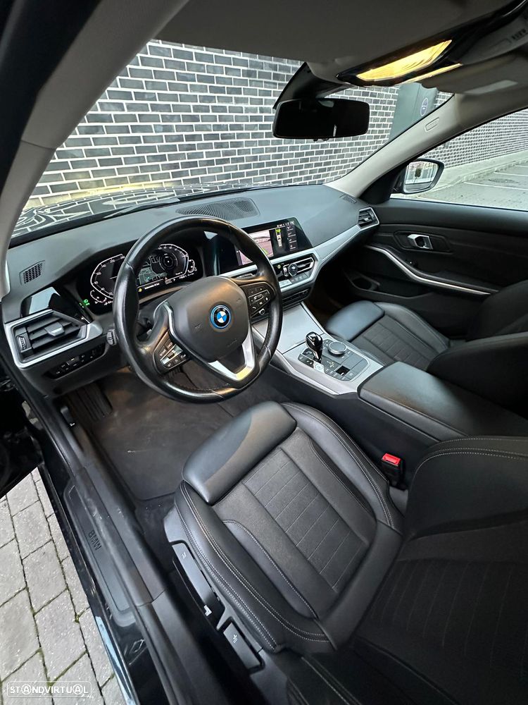 BMW 330 e Touring Corporate Edition Auto - 13