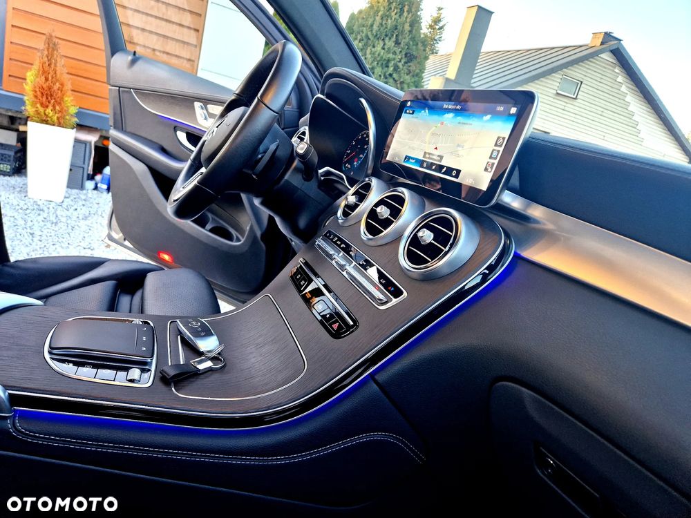 Mercedes-Benz GLC 200 d 4Matic 9G-TRONIC - 25