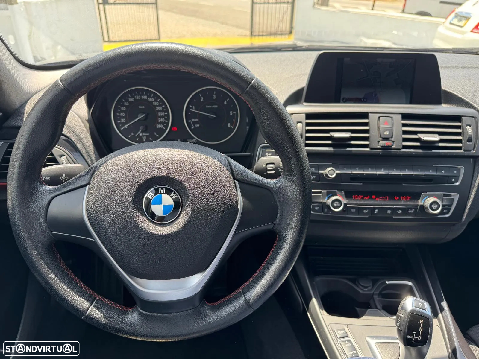 BMW 118 d Aut. Sport Line - 23