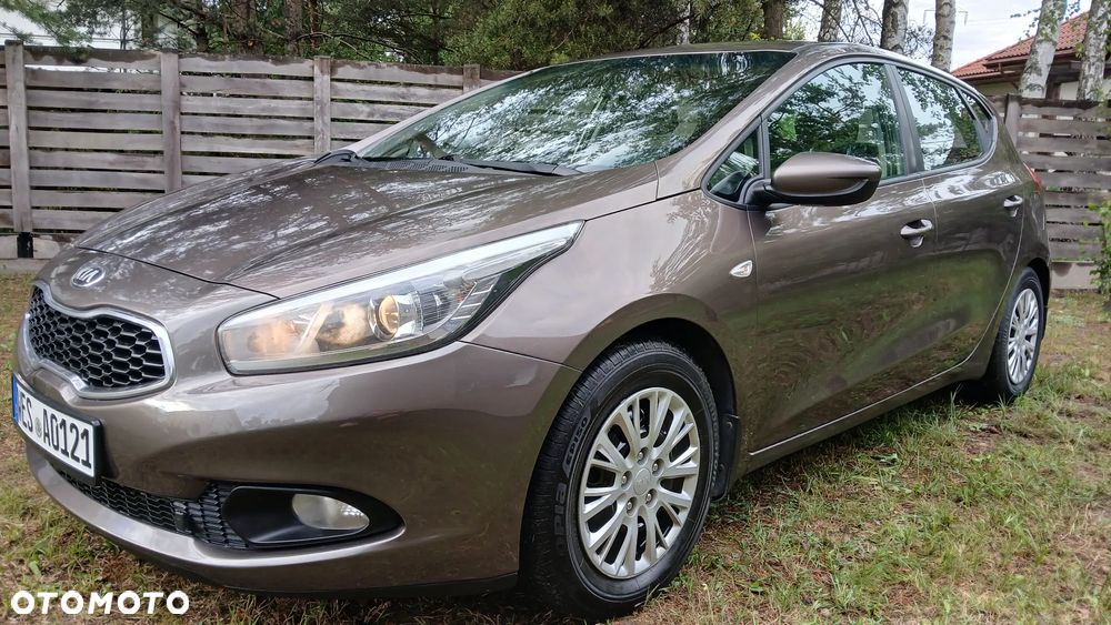 Kia Ceed - 13