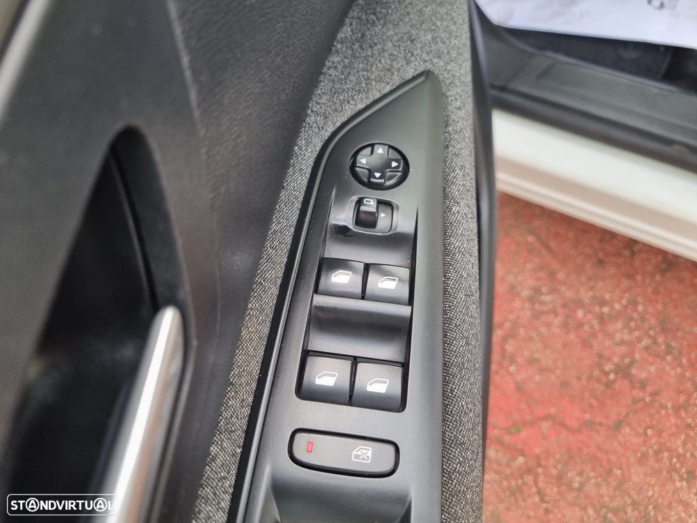 Peugeot 3008 PureTech 130 Stop & Start GPF Active - 15