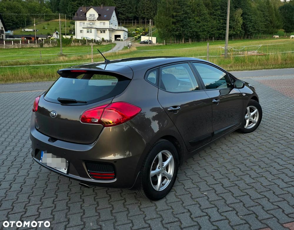 Kia Ceed 1.4 L - 24