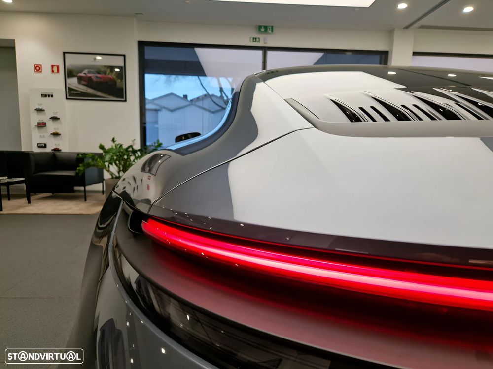 Porsche 911 (992) Carrera PDK - 4