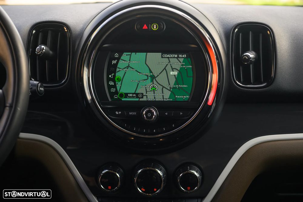 MINI Countryman Cooper SE ALL4 Auto - 31