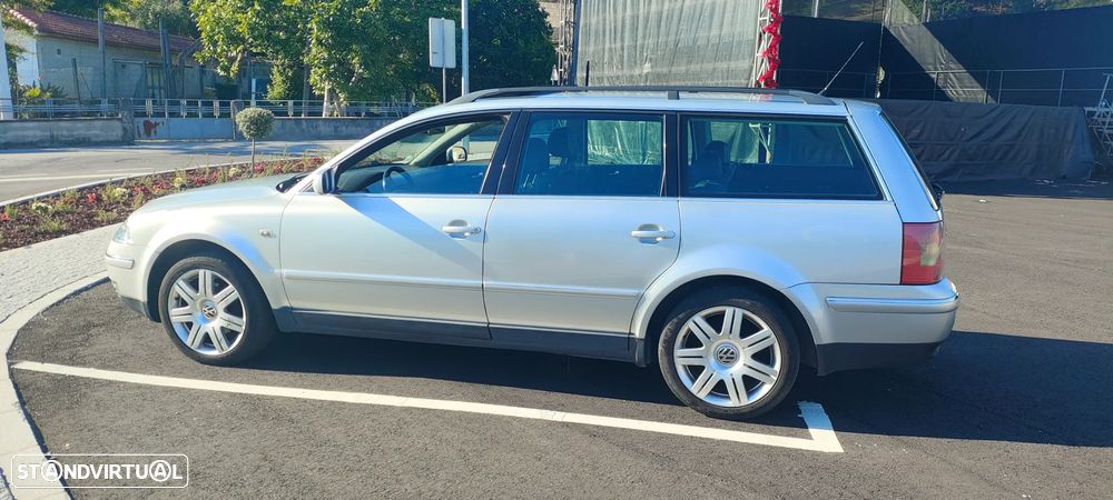 VW Passat Variant 1.9 TDi Highline - 1