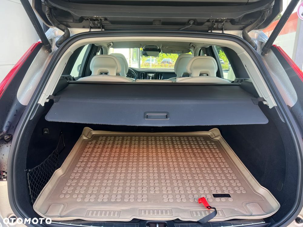 Volvo XC 60 D5 AWD Inscription - 16