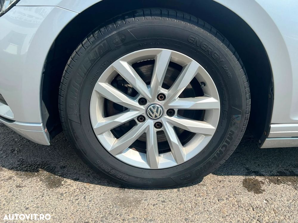 Volkswagen Passat 2.0 TDI DSG Highline - 39