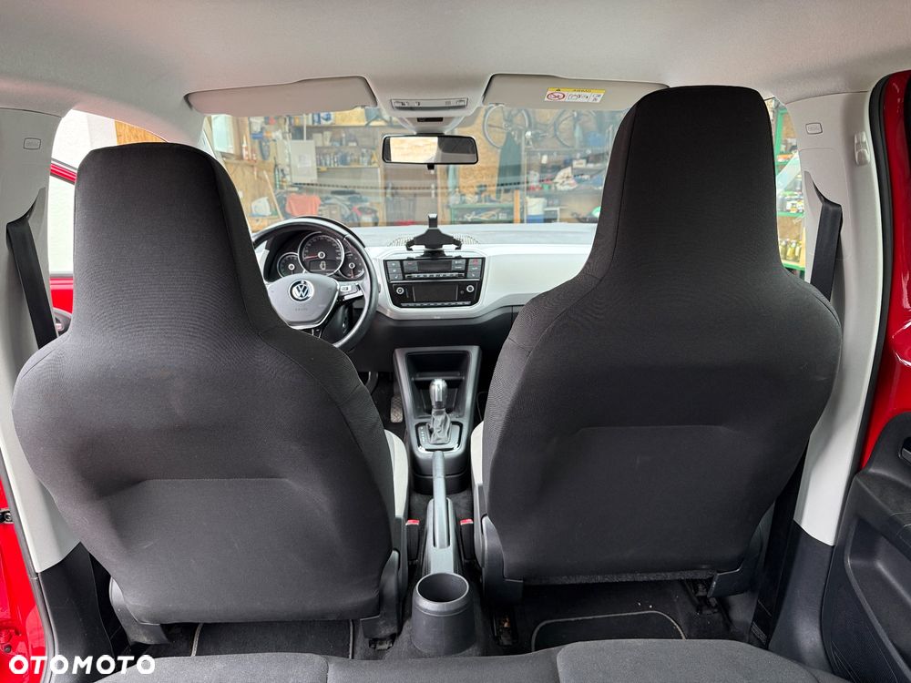 Volkswagen up! e-up - 11