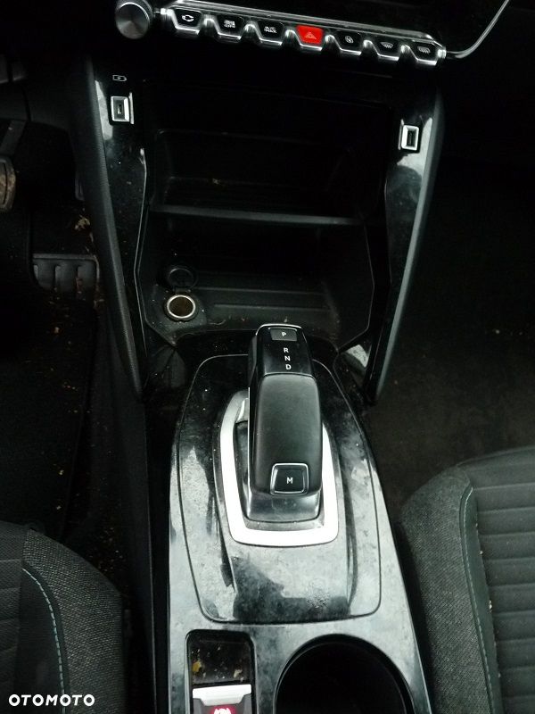 Peugeot 208 PureTech 100 EAT8 Active Pack - 13