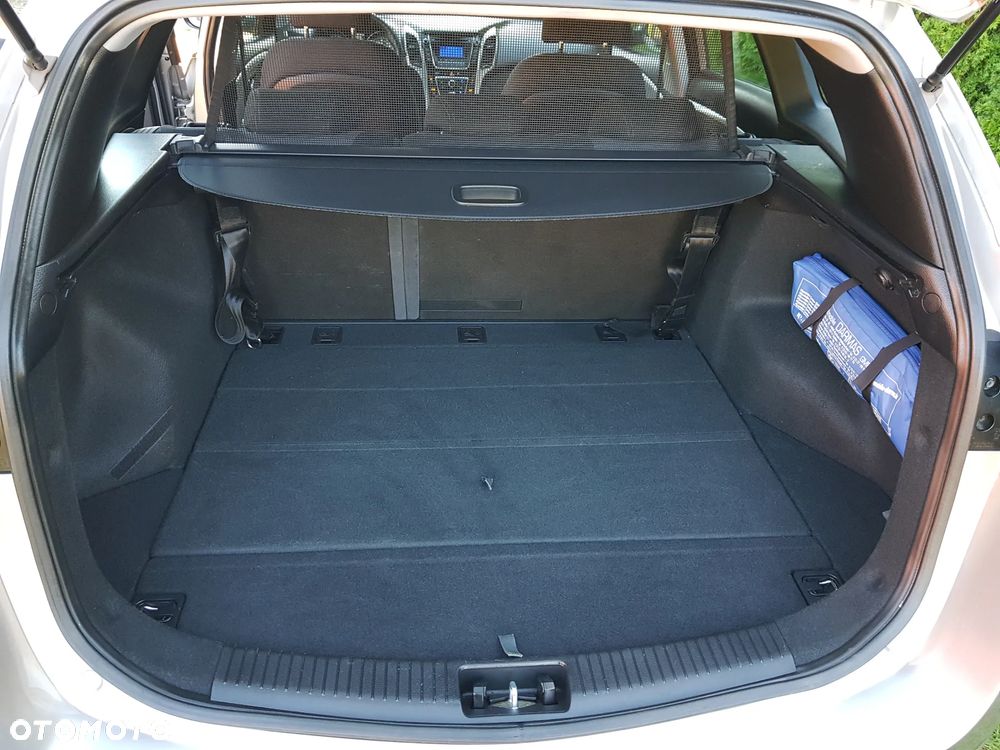 Hyundai i30 1.4 BlueDrive Base - 28