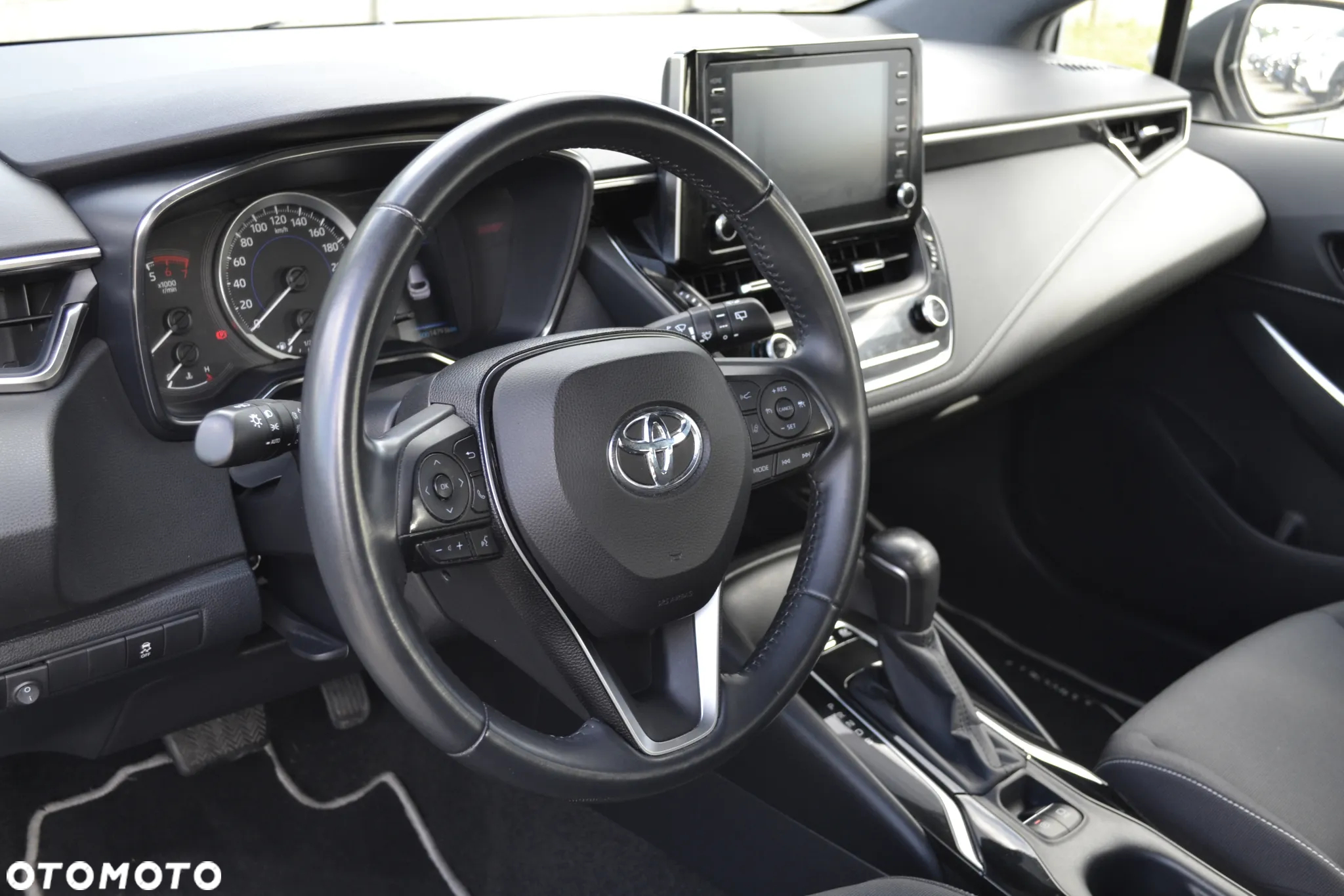Toyota Corolla 1.8 Hybrid Comfort - 21