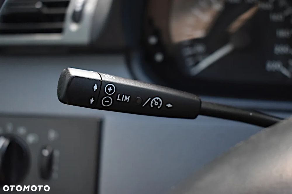 Mercedes-Benz Vito - 24