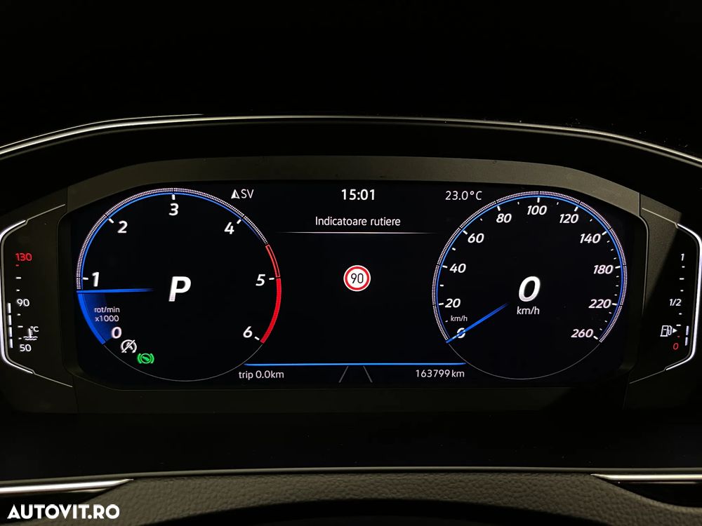 Volkswagen Passat 2.0 TDI DSG Highline - 28