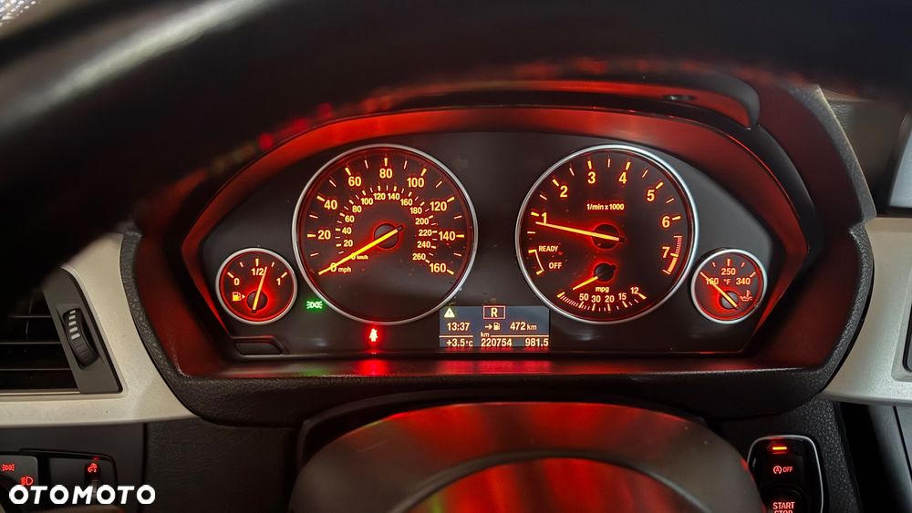 BMW Seria 3 320i xDrive - 18