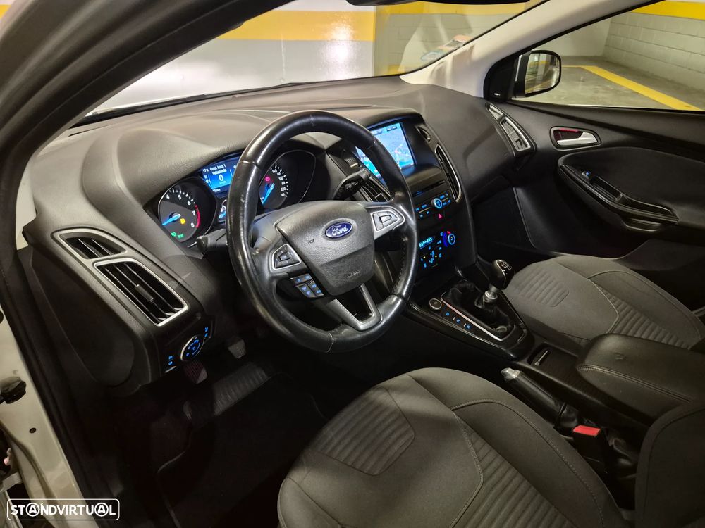Ford Focus 1.0 SCTi Titanium - 21