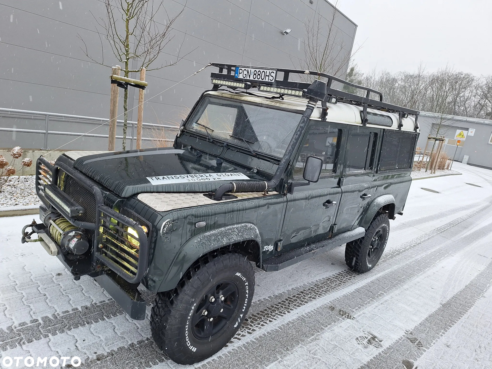 Land Rover Defender - 37