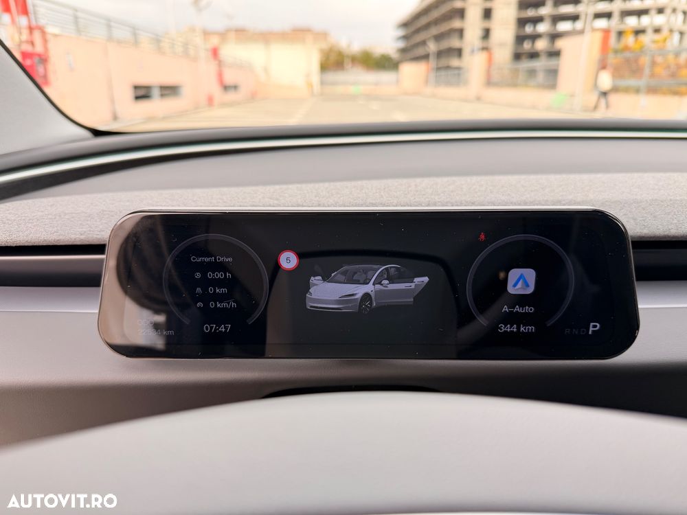 Tesla Model 3 Long Range AWD Premium - 19