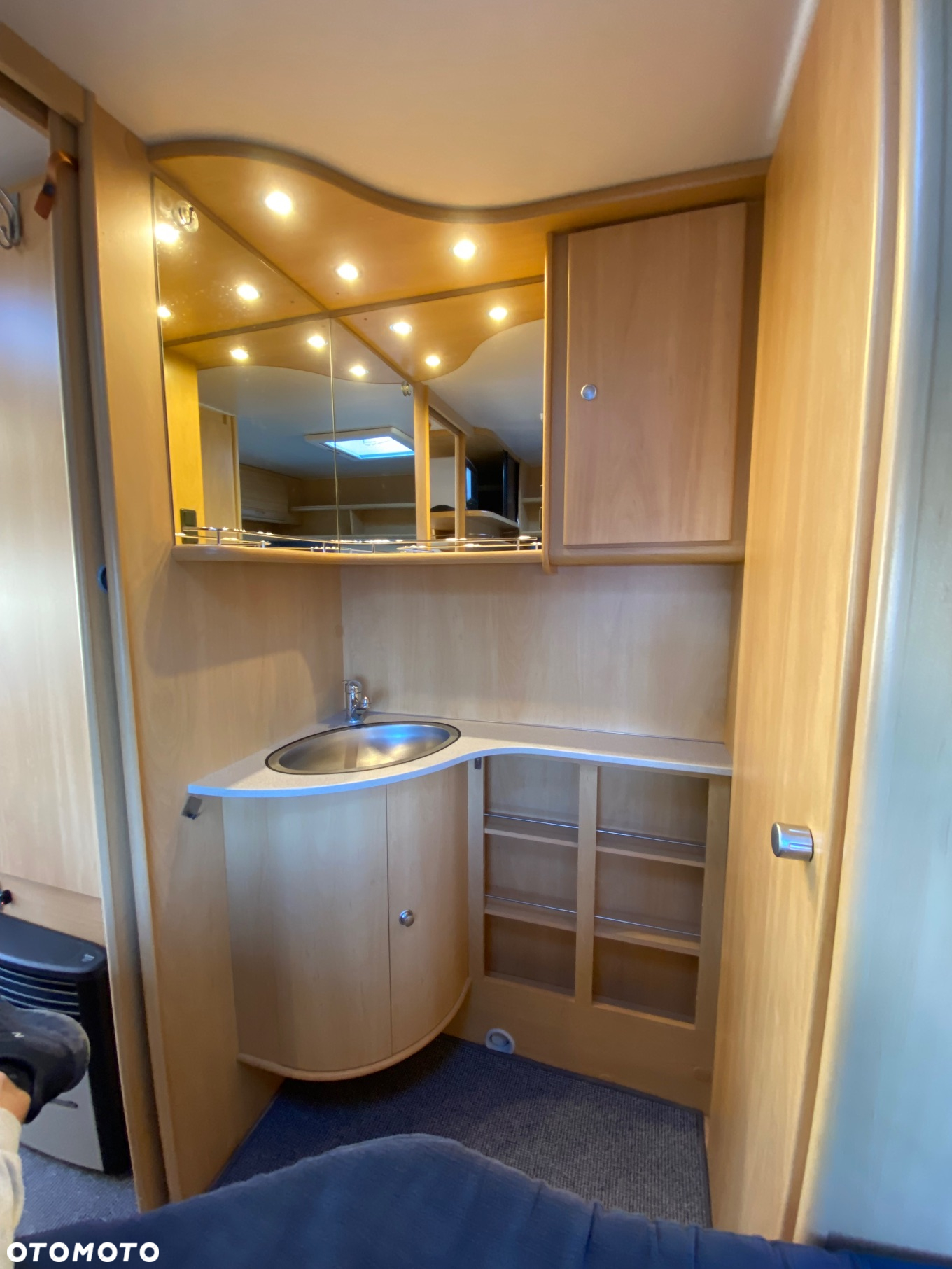 Dethleffs 510 camper - 11