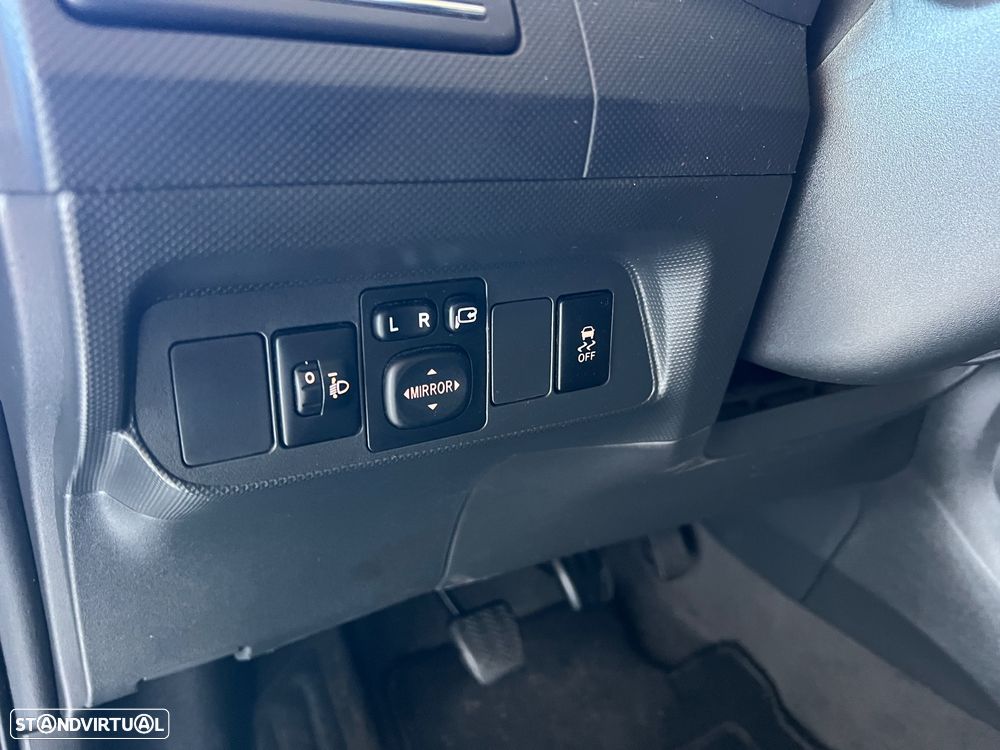 Toyota Auris 1.4 D-4D Exclusive+P.Sport - 21