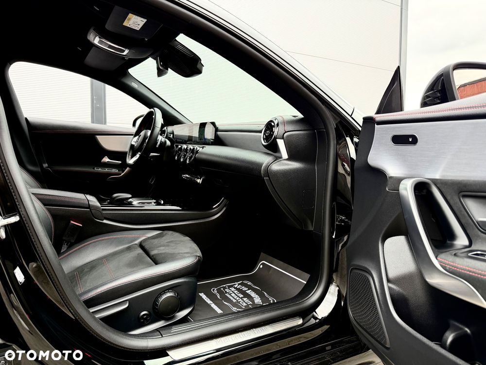 Mercedes-Benz CLA 180 d 7G-DCT AMG Line - 29