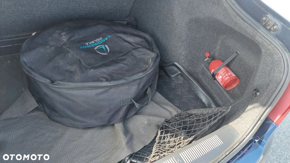 Skoda Octavia 1.6 Tour - 11