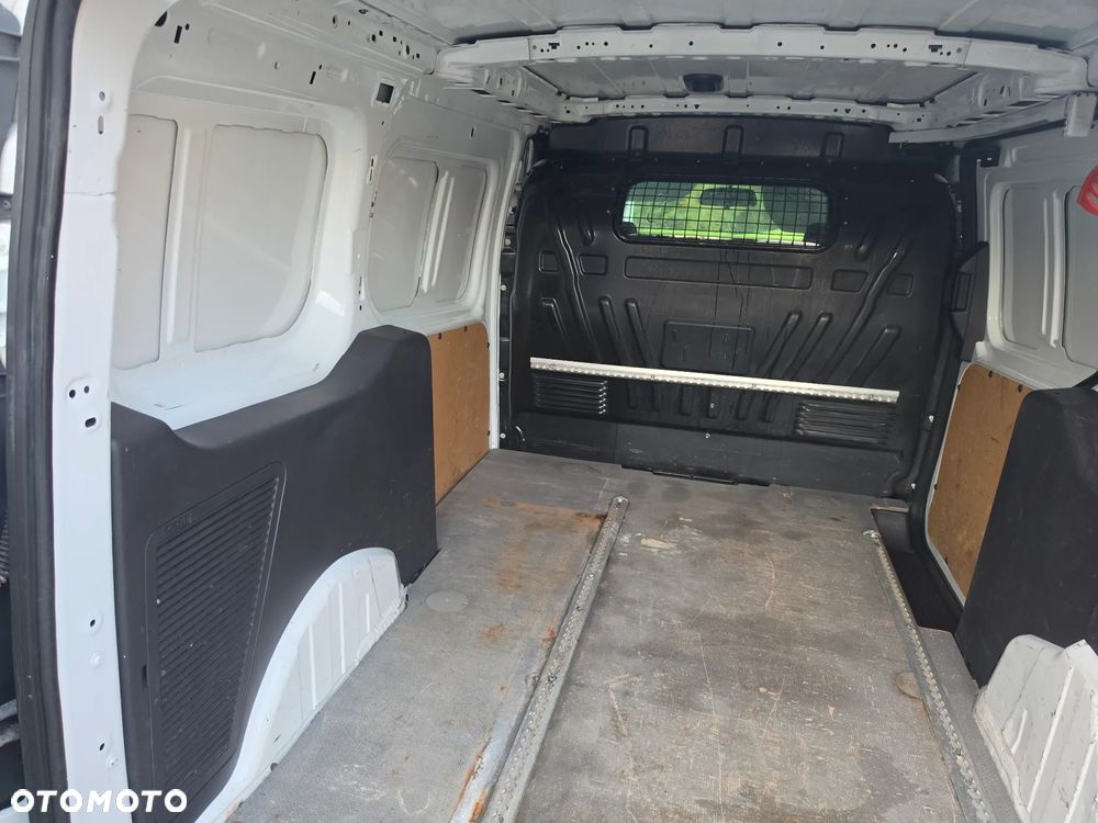 Ford Transit Connect - 18