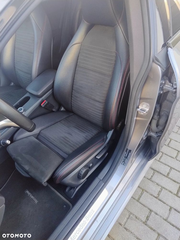 Mercedes-Benz CLA 180 7G-DCT UrbanStyle Edition - 11