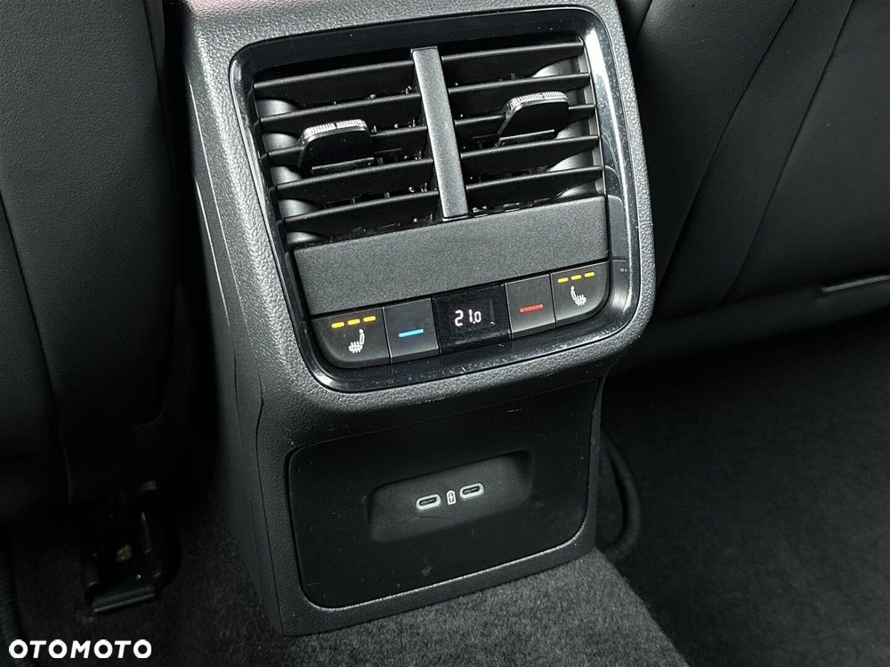Skoda Octavia 2.0 TDI RS DSG - 33