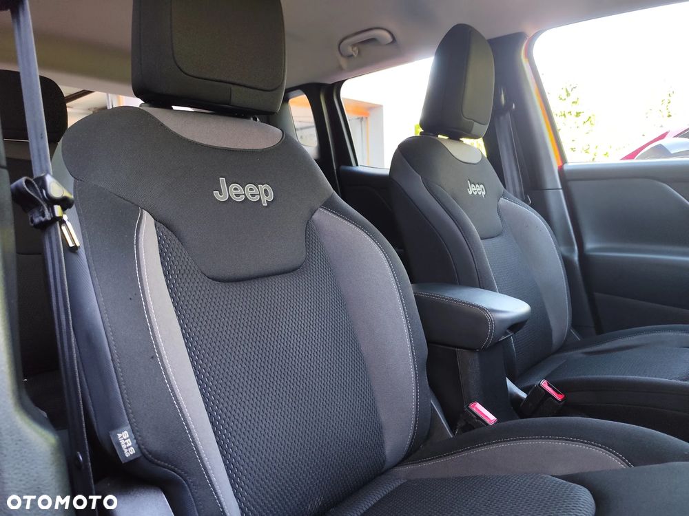Jeep Renegade 1.3 T-GDI 4xe Automatik Limited - 12