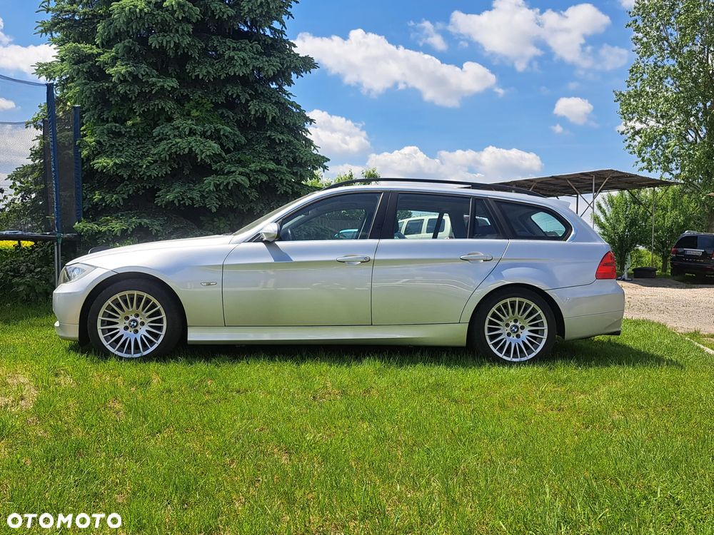 BMW Seria 3 325i - 12