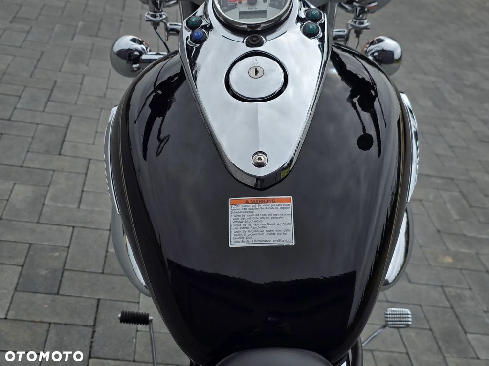 Suzuki Intruder - 20