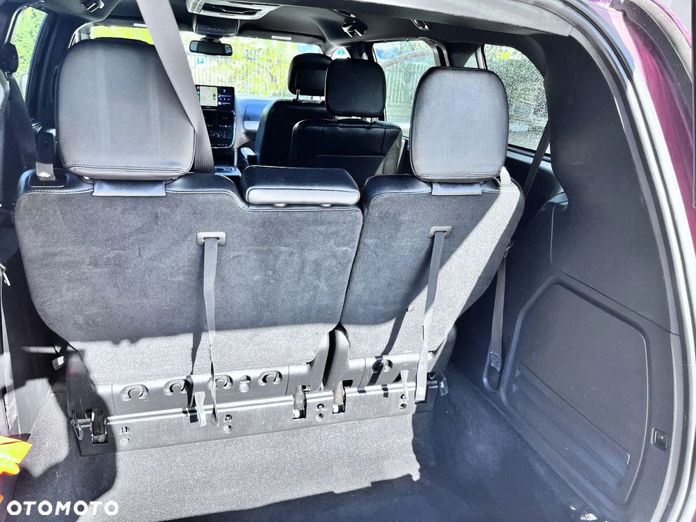 Dodge Grand Caravan - 19