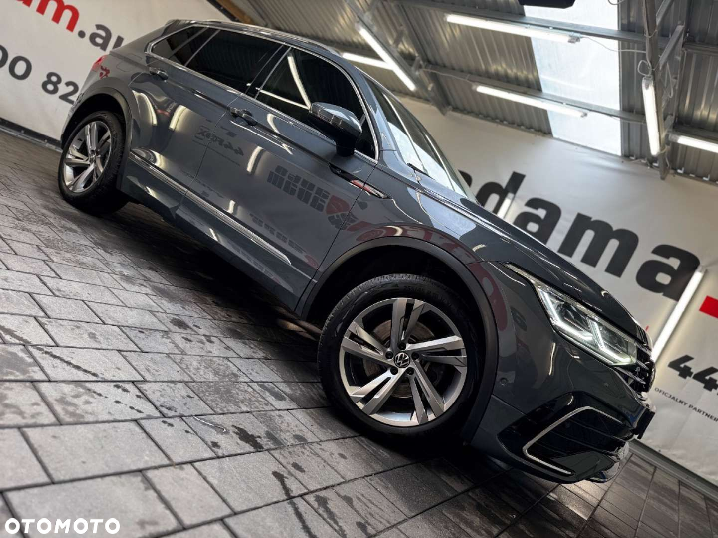 Volkswagen Tiguan - 17