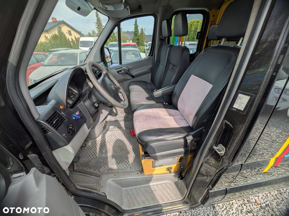 Mercedes-Benz Sprinter - 12