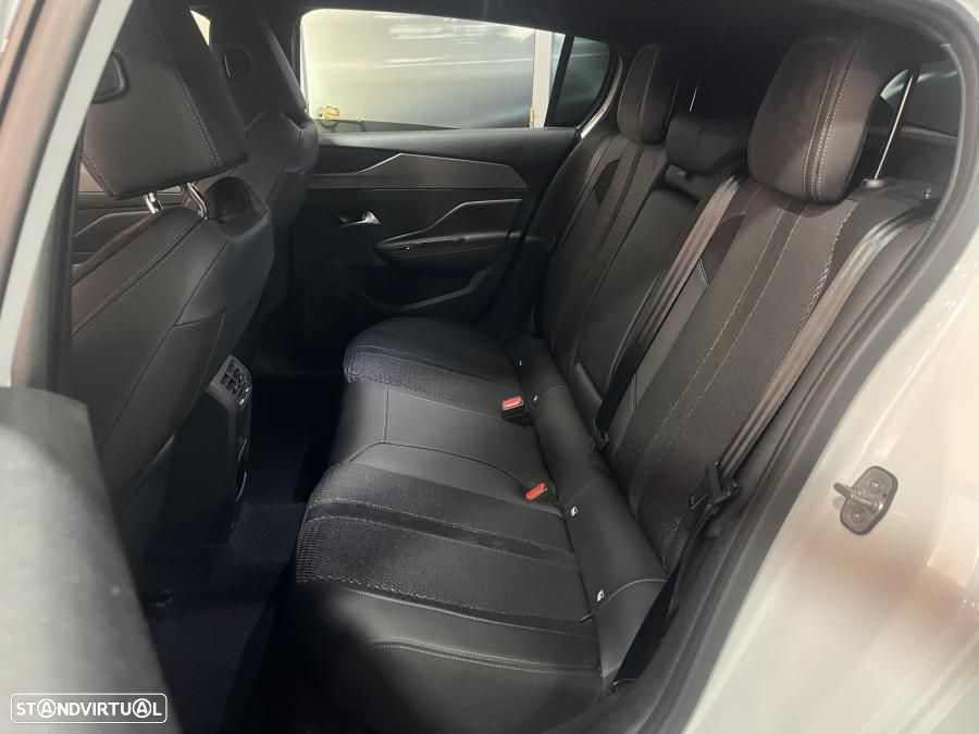 Peugeot 308 1.6 Hybrid GT e-EAT8 - 22